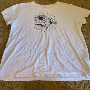 Hollister size large t shirt
